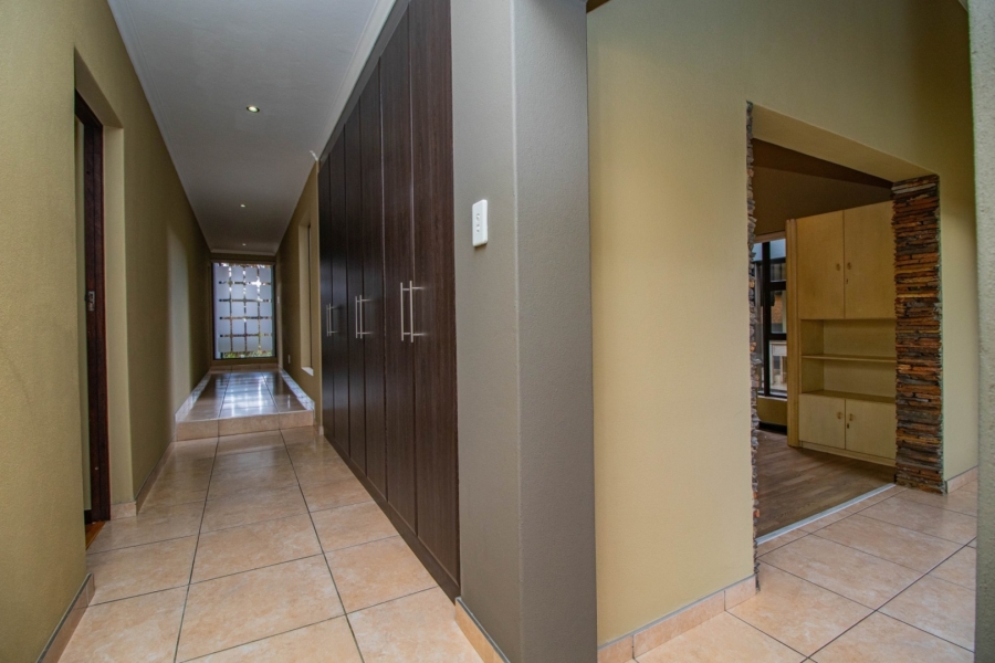 4 Bedroom Property for Sale in Serengeti Lifestyle Estate Gauteng