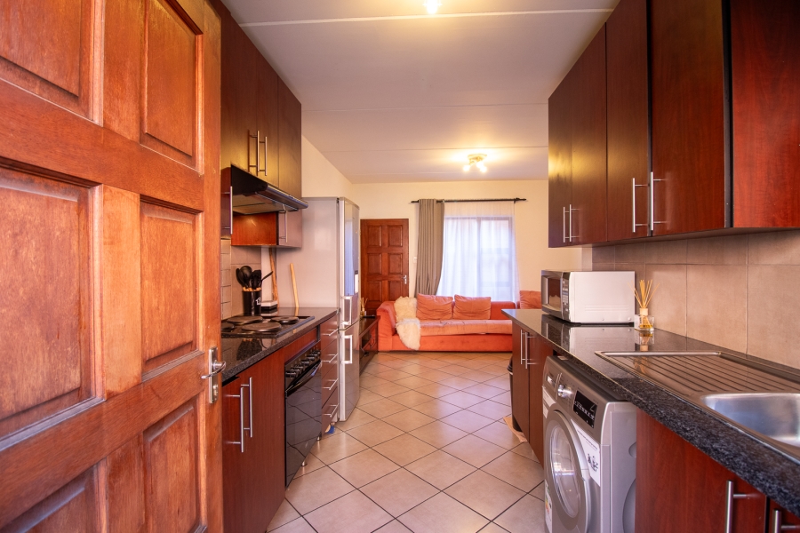 2 Bedroom Property for Sale in Brackenhurst Gauteng