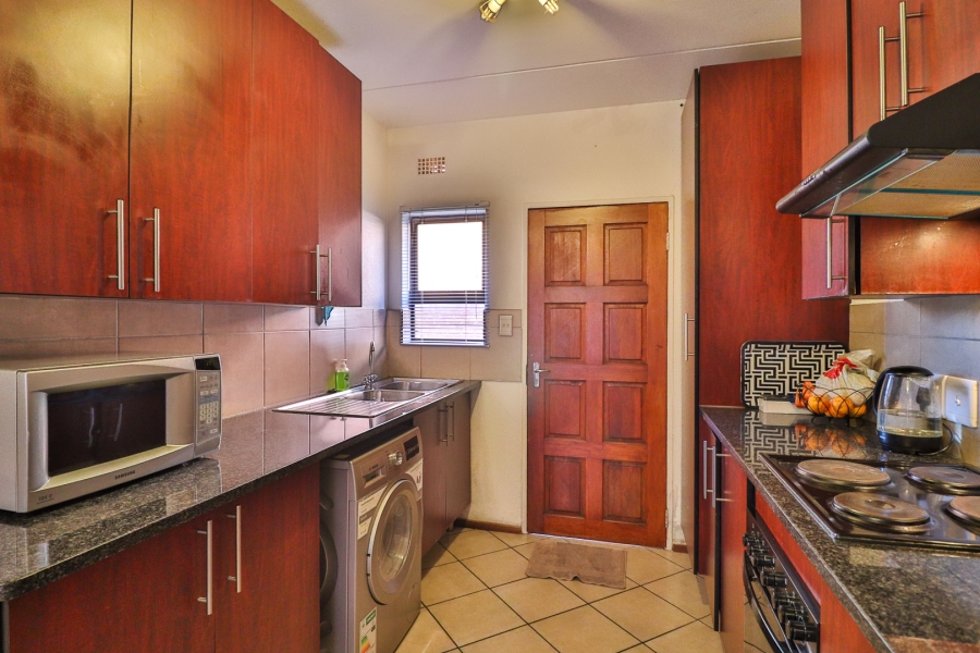 2 Bedroom Property for Sale in Brackenhurst Gauteng