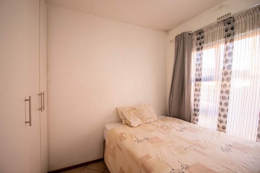 2 Bedroom Property for Sale in Brackenhurst Gauteng