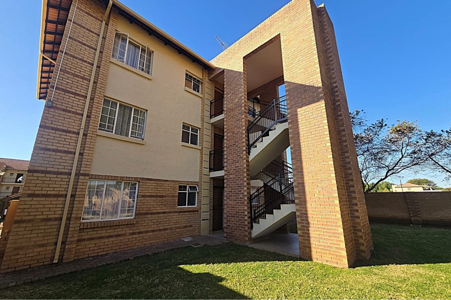 2 Bedroom Property for Sale in Montana Gauteng