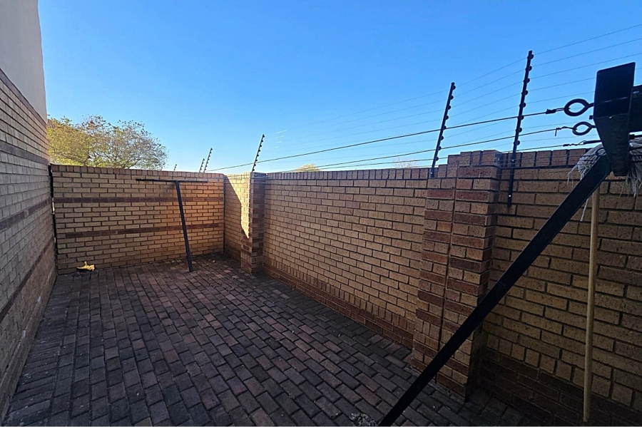 2 Bedroom Property for Sale in Montana Gauteng