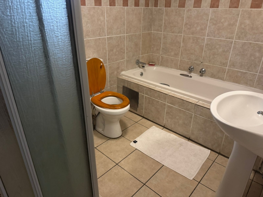 To Let 3 Bedroom Property for Rent in Midridge Park Gauteng