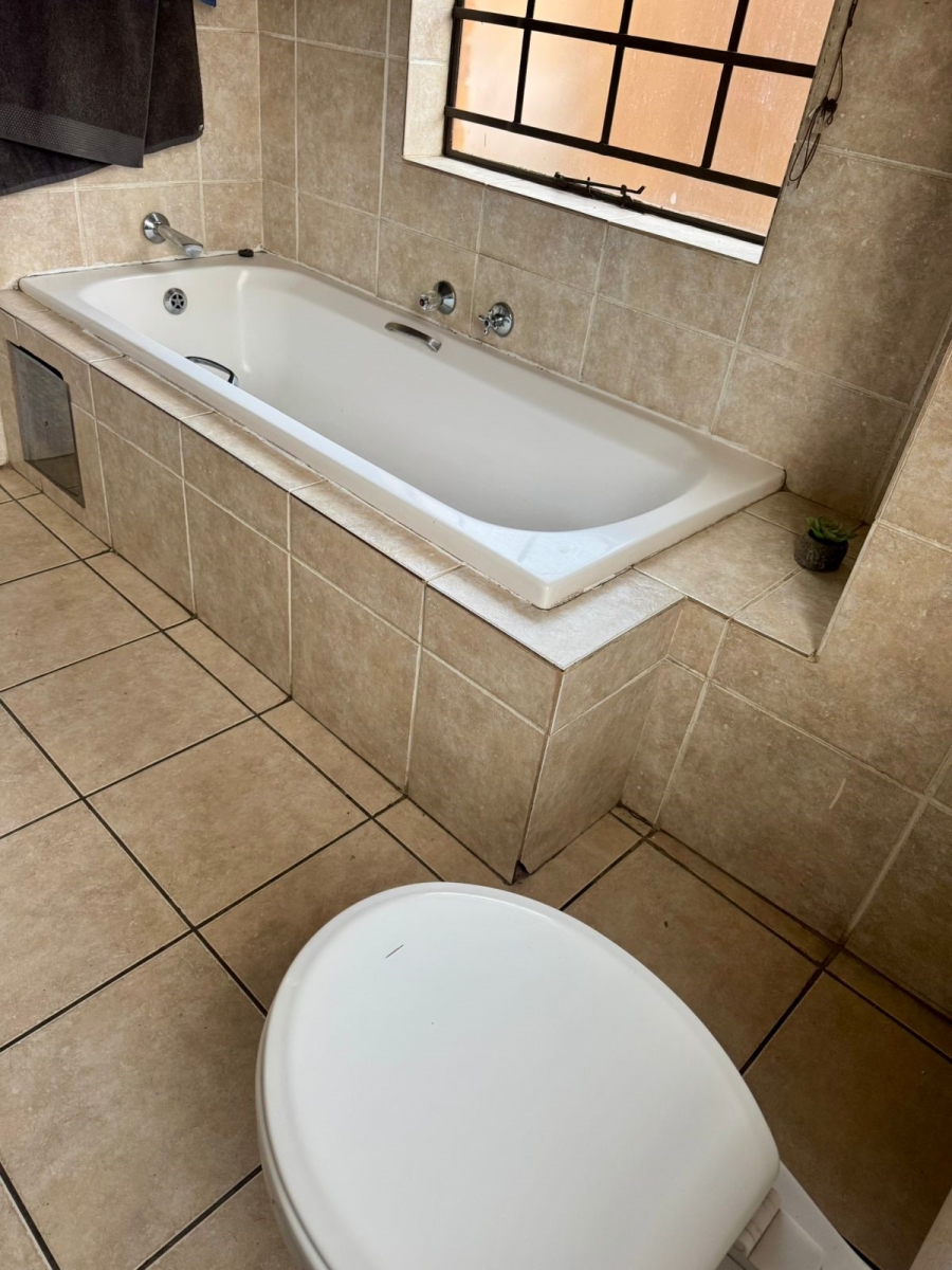 To Let 3 Bedroom Property for Rent in Midridge Park Gauteng