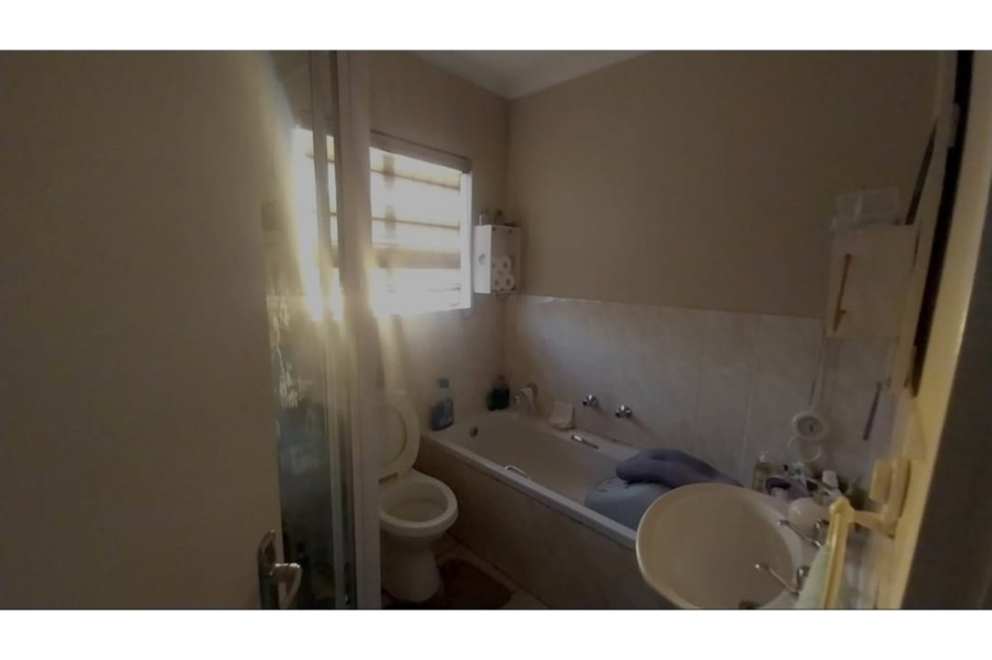 To Let 2 Bedroom Property for Rent in Kosmosdal Gauteng