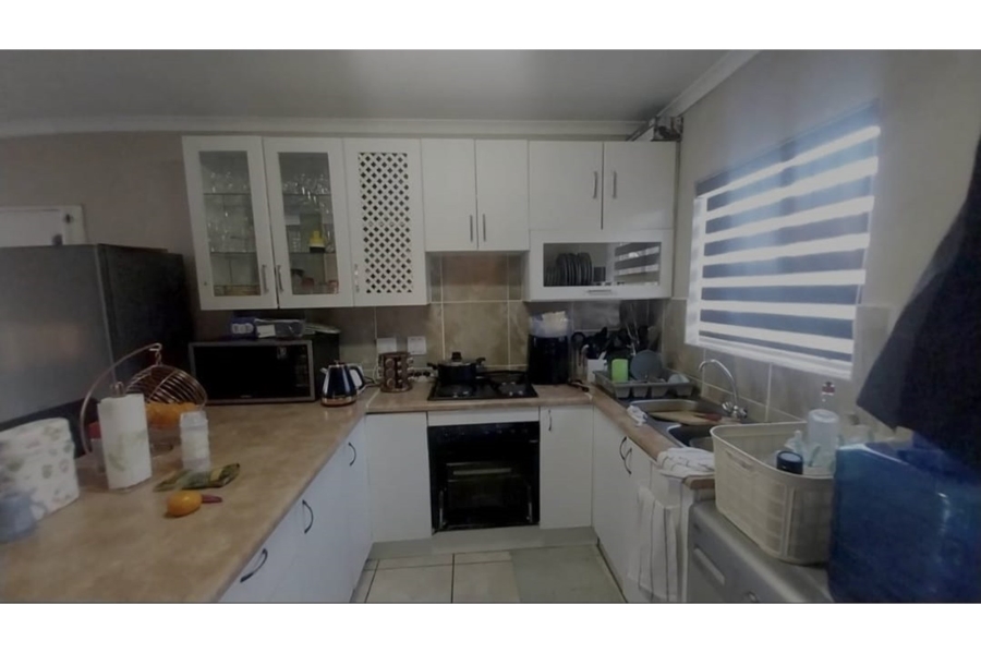To Let 2 Bedroom Property for Rent in Kosmosdal Gauteng