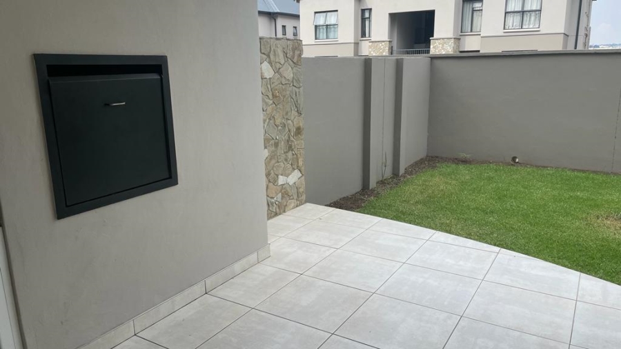 To Let 3 Bedroom Property for Rent in Waterfall Gauteng