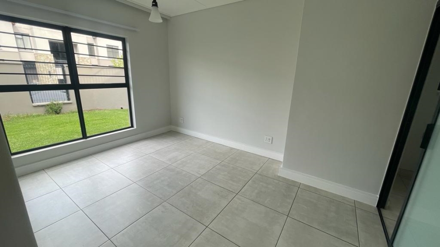 To Let 3 Bedroom Property for Rent in Waterfall Gauteng