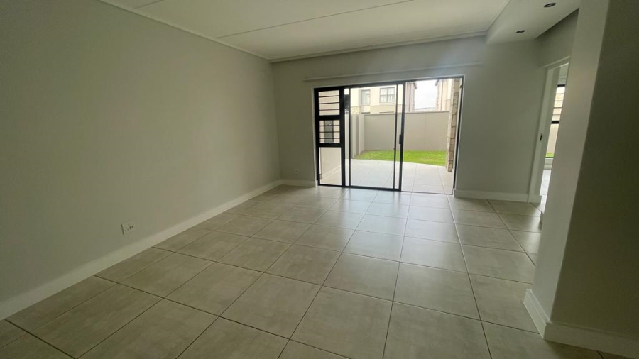 To Let 3 Bedroom Property for Rent in Waterfall Gauteng