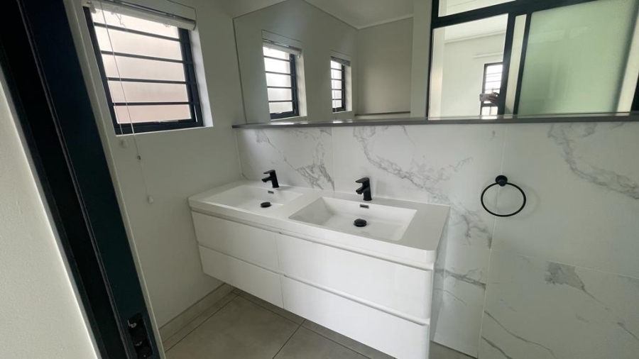 To Let 3 Bedroom Property for Rent in Waterfall Gauteng