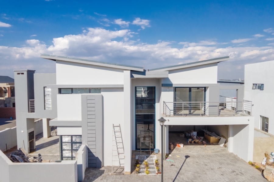 4 Bedroom Property for Sale in Swallow Hills Lifestyle Estate Gauteng