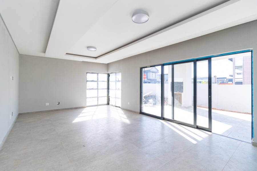 4 Bedroom Property for Sale in Swallow Hills Lifestyle Estate Gauteng
