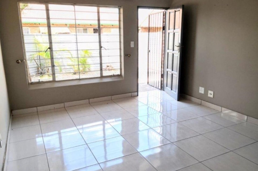 2 Bedroom Property for Sale in The Orchards Gauteng