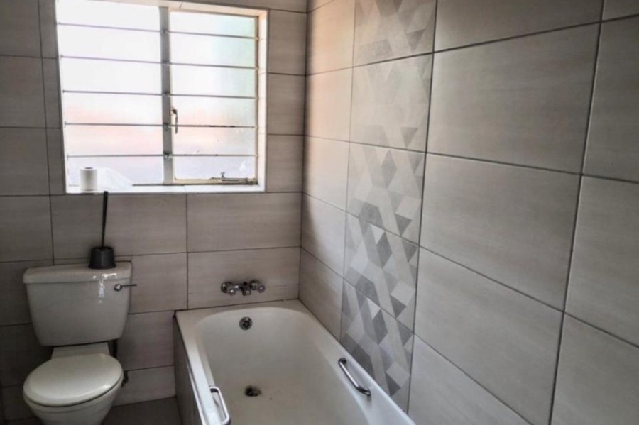 2 Bedroom Property for Sale in The Orchards Gauteng