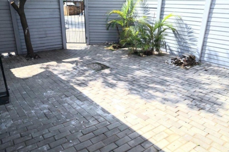 2 Bedroom Property for Sale in The Orchards Gauteng