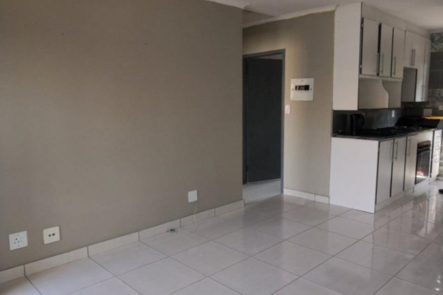 2 Bedroom Property for Sale in The Orchards Gauteng