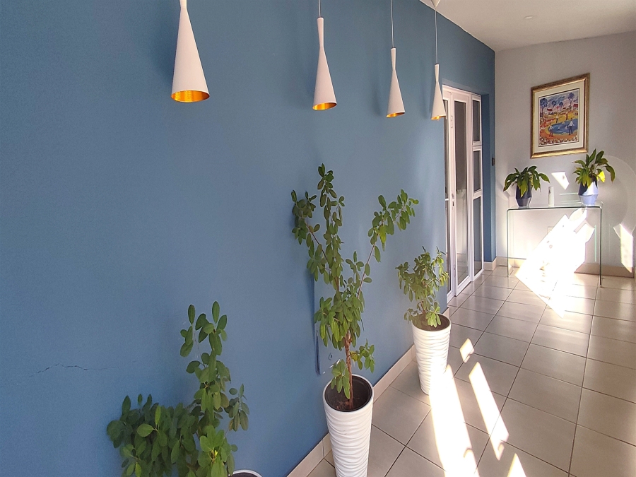 To Let commercial Property for Rent in Blairgowrie Gauteng