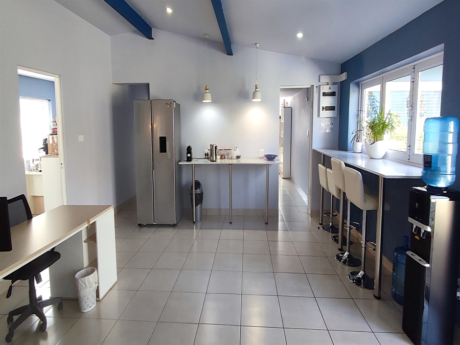 To Let commercial Property for Rent in Blairgowrie Gauteng