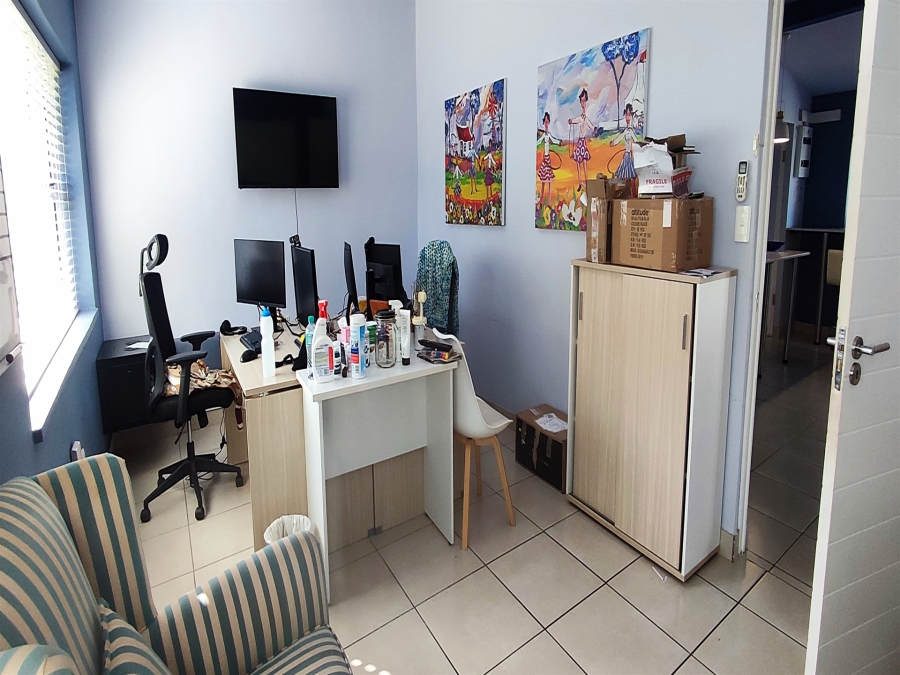 To Let commercial Property for Rent in Blairgowrie Gauteng