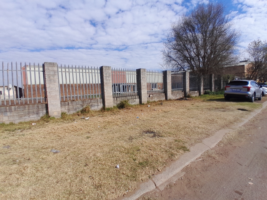 Commercial Property for Sale in Chiawelo Gauteng
