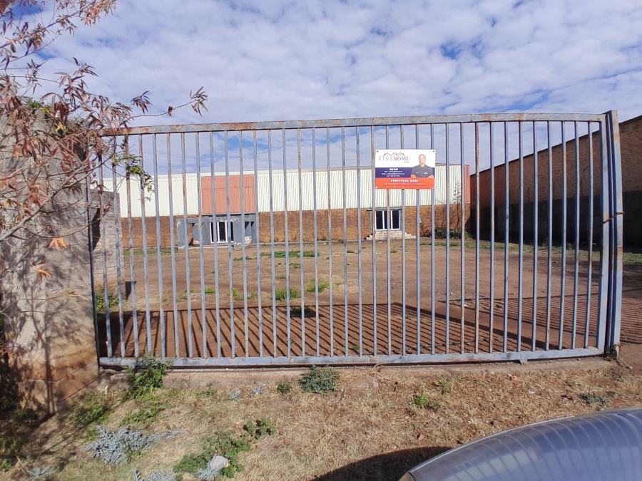 Commercial Property for Sale in Chiawelo Gauteng