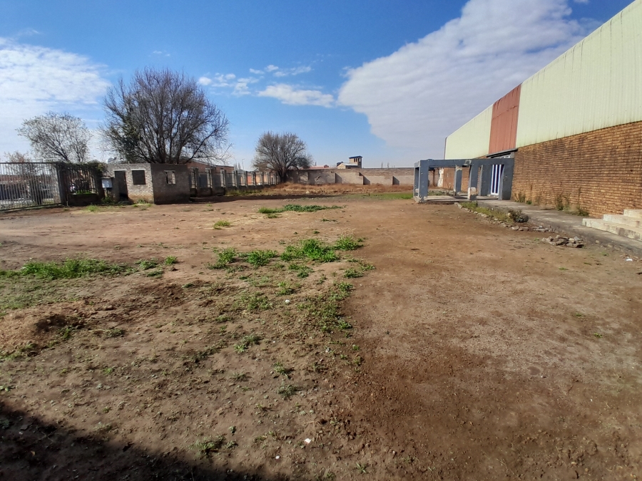 Commercial Property for Sale in Chiawelo Gauteng