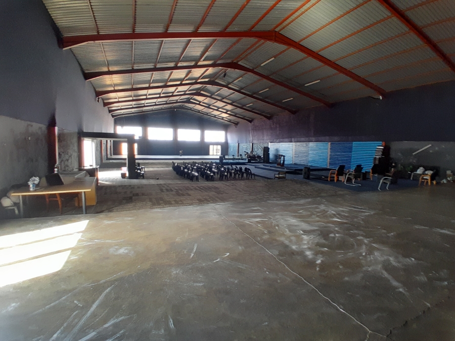 Commercial Property for Sale in Chiawelo Gauteng