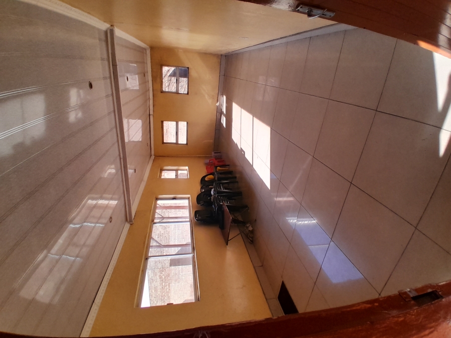 Commercial Property for Sale in Chiawelo Gauteng