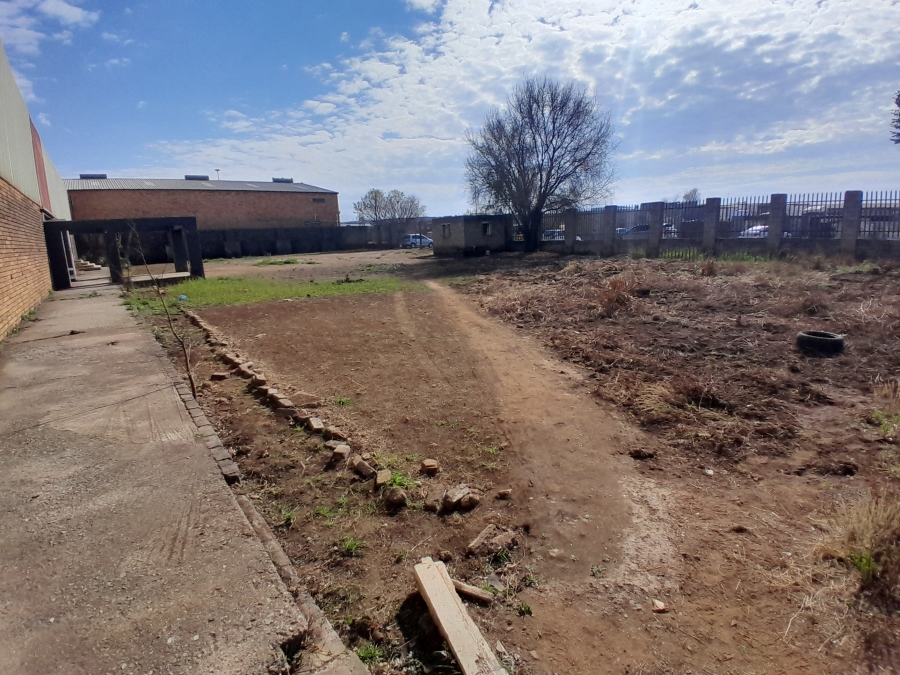 Commercial Property for Sale in Chiawelo Gauteng