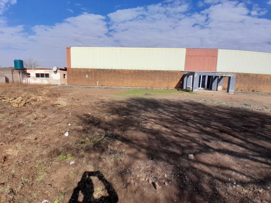 Commercial Property for Sale in Chiawelo Gauteng