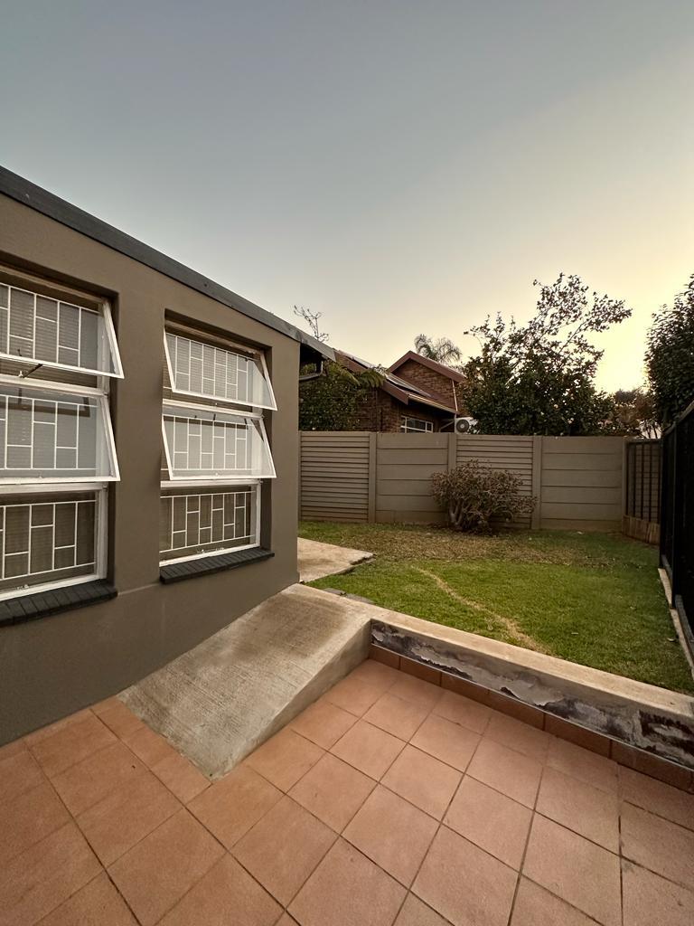 To Let 1 Bedroom Property for Rent in The Reeds Gauteng