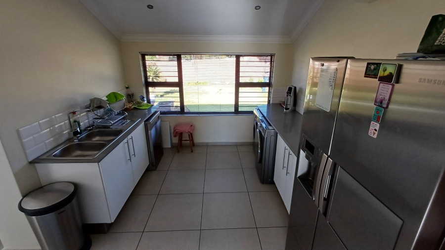 To Let 3 Bedroom Property for Rent in Randhart Gauteng