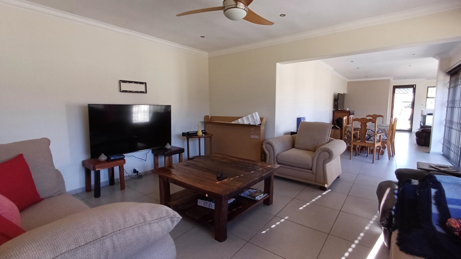 To Let 3 Bedroom Property for Rent in Randhart Gauteng