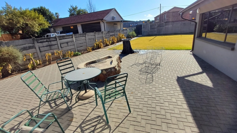 To Let 3 Bedroom Property for Rent in Randhart Gauteng