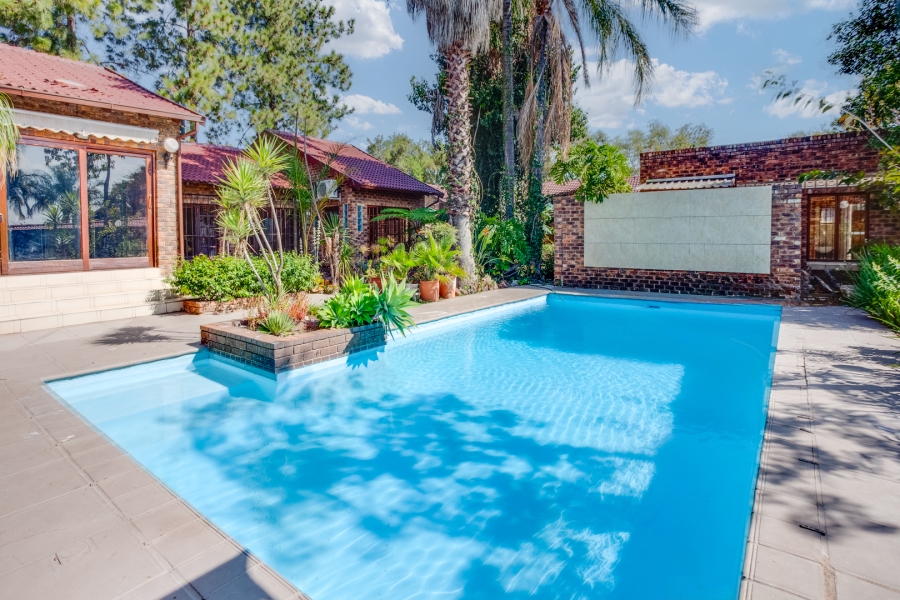 13 Bedroom Property for Sale in Boskruin Gauteng
