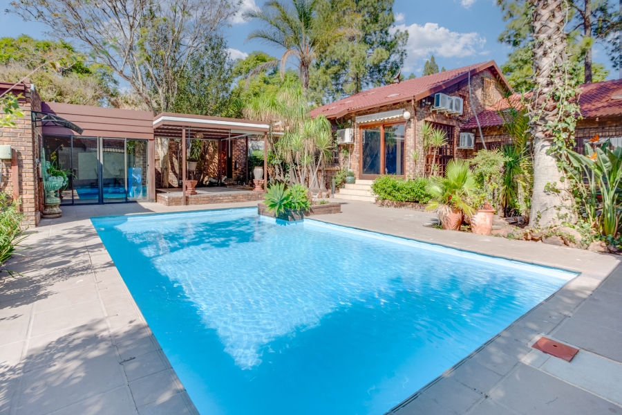 13 Bedroom Property for Sale in Boskruin Gauteng