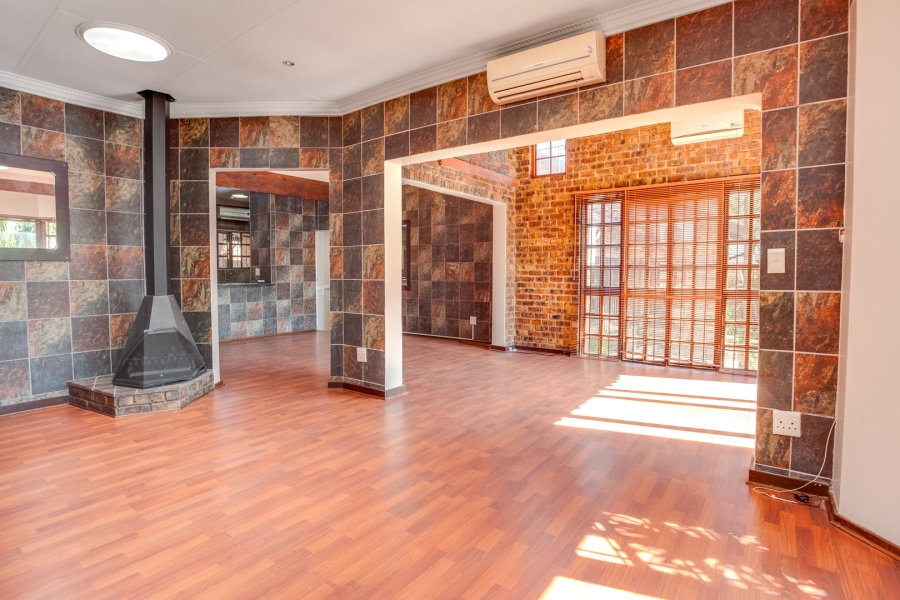 13 Bedroom Property for Sale in Boskruin Gauteng