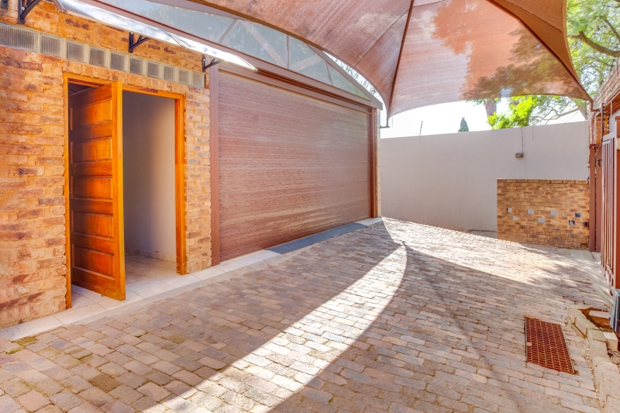 13 Bedroom Property for Sale in Boskruin Gauteng