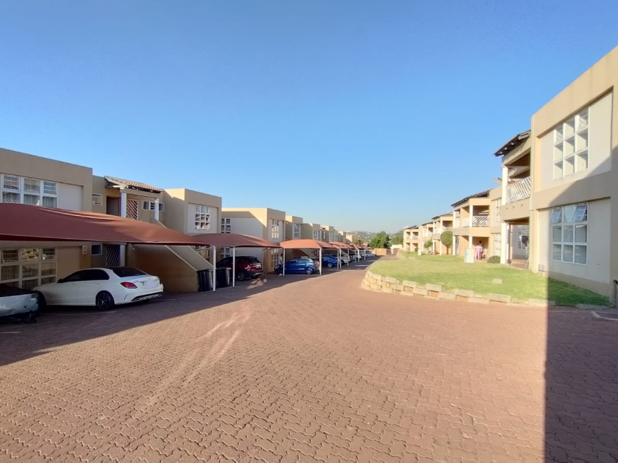 To Let 2 Bedroom Property for Rent in Mondeor Gauteng