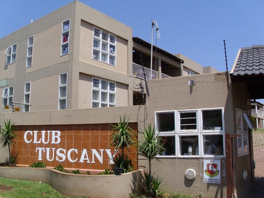To Let 2 Bedroom Property for Rent in Mondeor Gauteng
