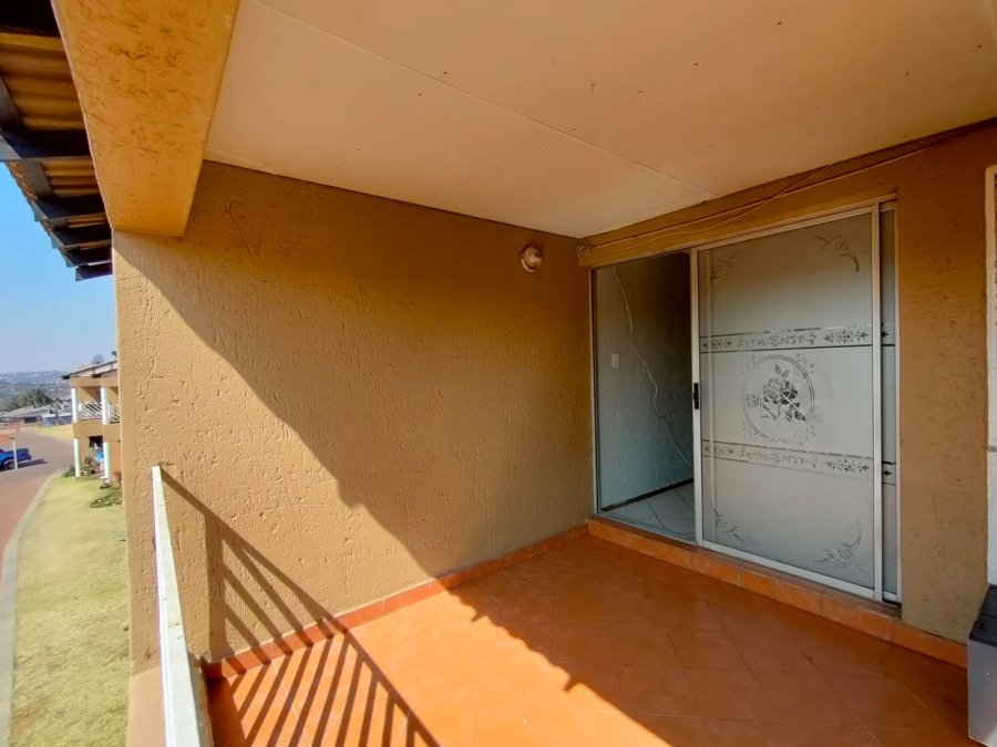 To Let 2 Bedroom Property for Rent in Mondeor Gauteng