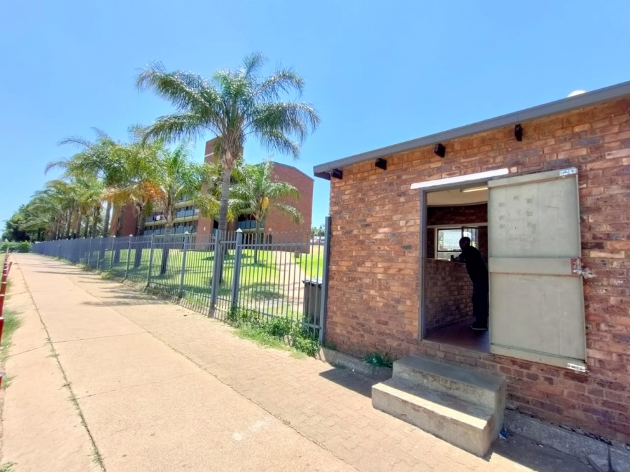 3 Bedroom Property for Sale in Laudium Gauteng