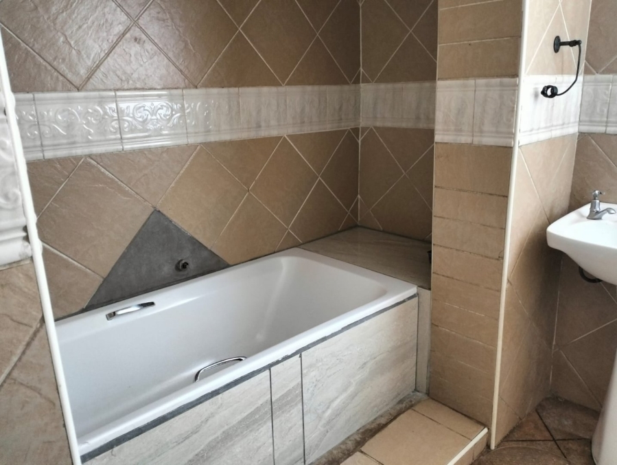3 Bedroom Property for Sale in Middelvlei A H Gauteng