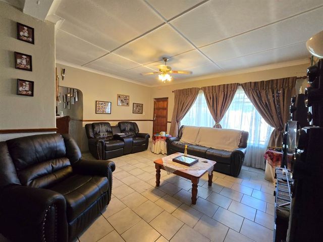 4 Bedroom Property for Sale in Roseacre Gauteng
