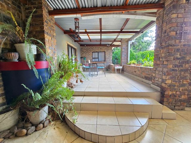 4 Bedroom Property for Sale in Roseacre Gauteng