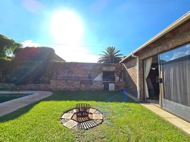4 Bedroom Property for Sale in Roseacre Gauteng