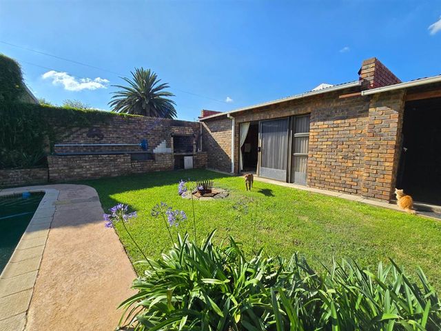 4 Bedroom Property for Sale in Roseacre Gauteng