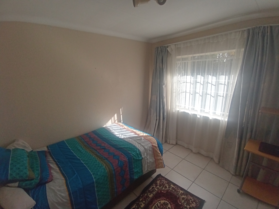 4 Bedroom Property for Sale in Mulbarton Gauteng