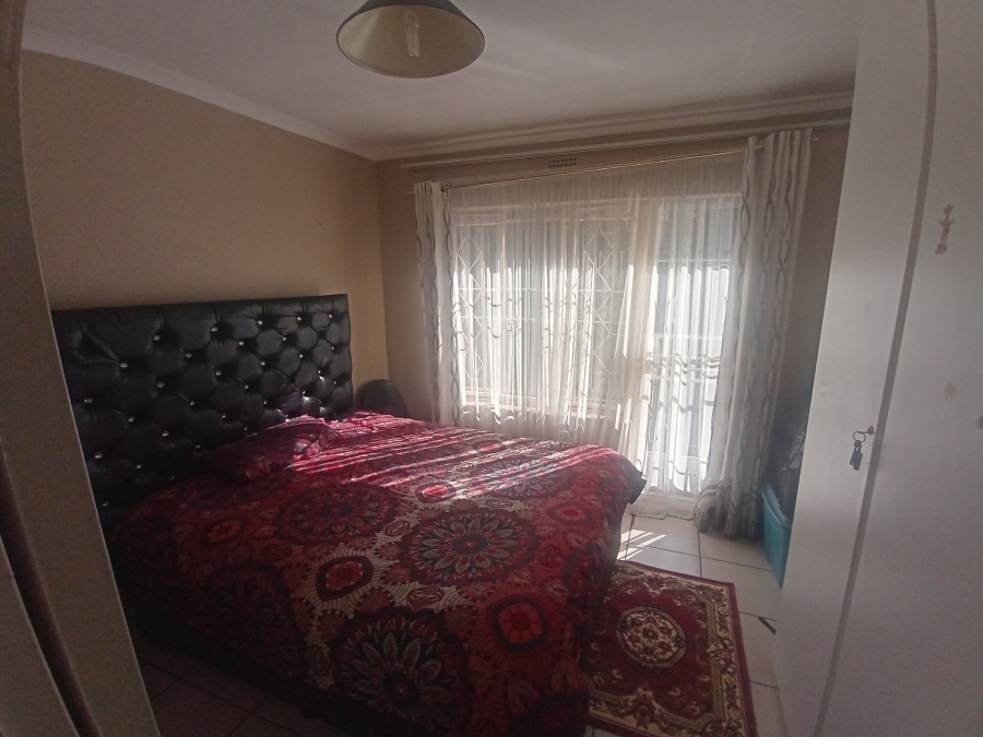 4 Bedroom Property for Sale in Mulbarton Gauteng