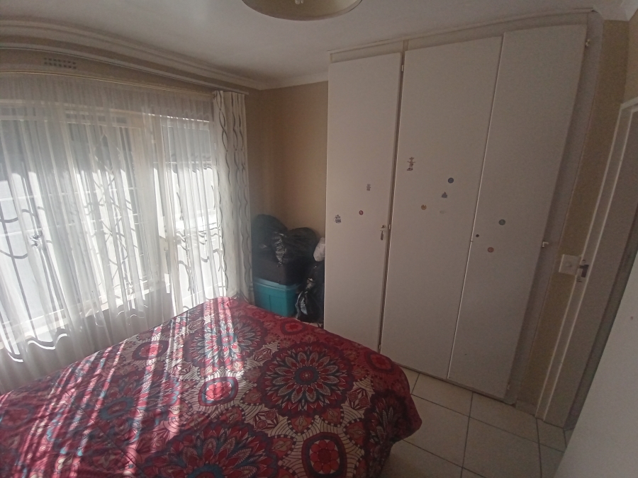 4 Bedroom Property for Sale in Mulbarton Gauteng